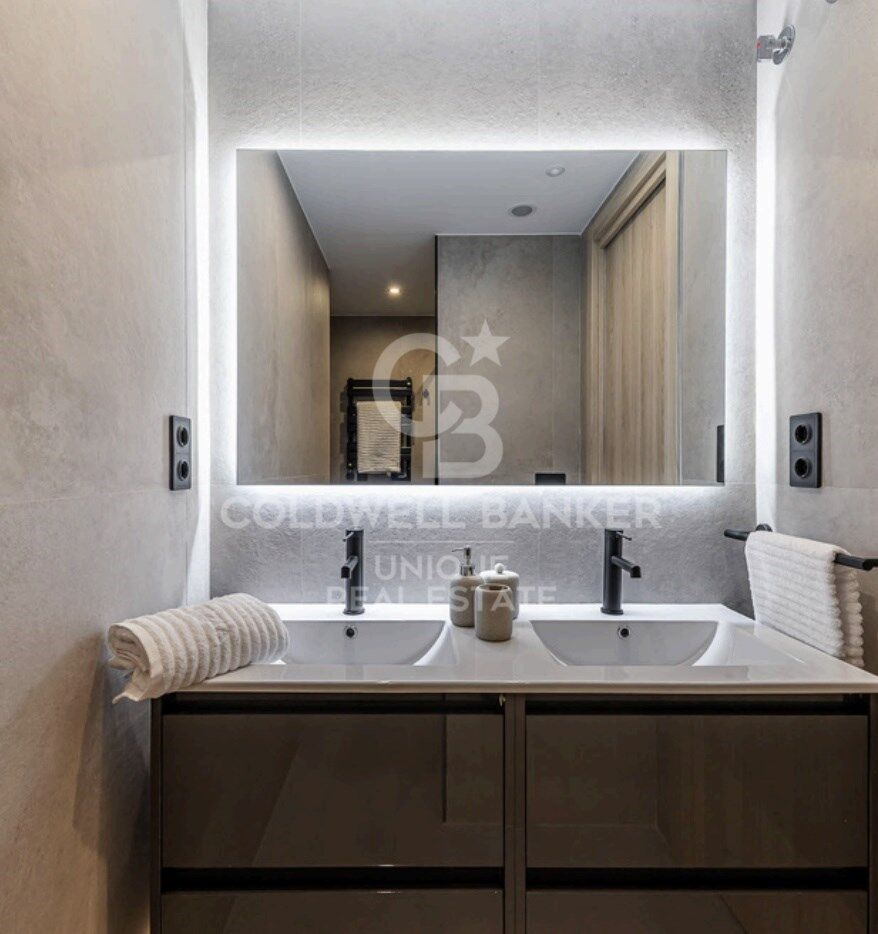Appartement extérieur rénové à Chamberí, Madrid