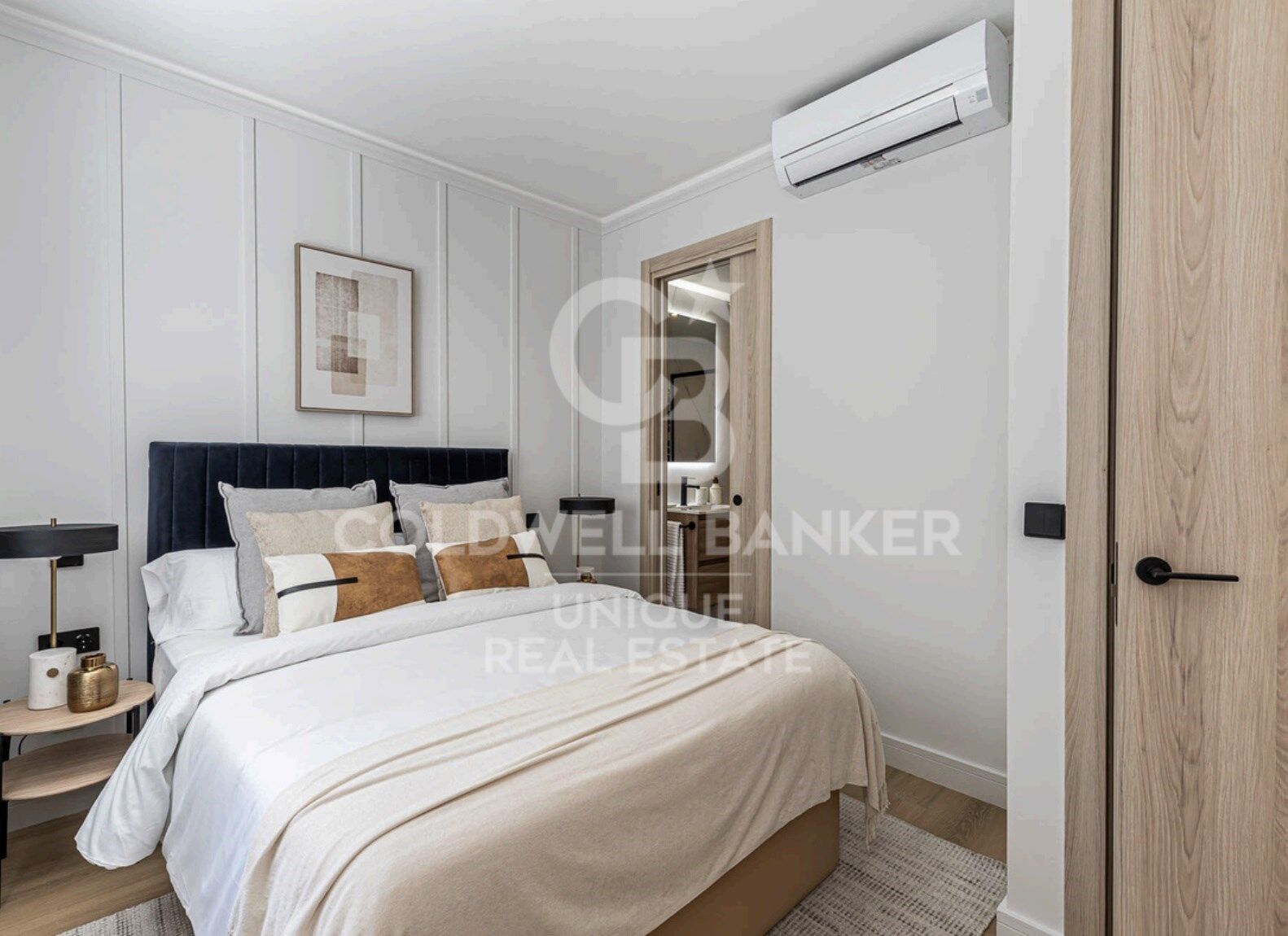 Renovated exterior flat in Chamberí, Madrid