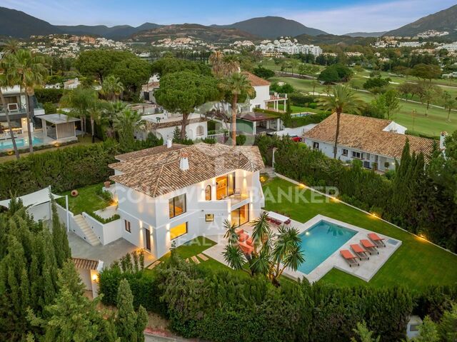 Elegant Mediterranean villa in the heart of Nueva Andalucía