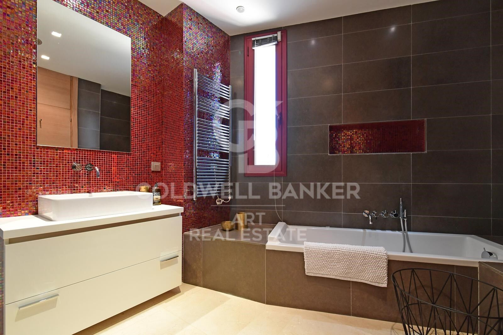 Luxury Villa with Cutting-Edge Design and Panoramic Views in Nueva Andalucía, Marbella