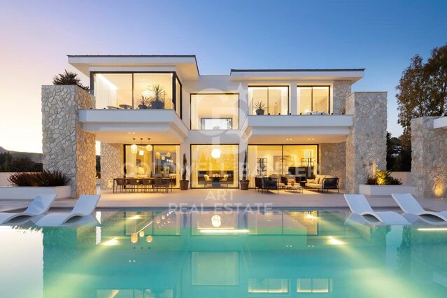 Chef-d'oeuvre moderne avec vues panoramiques à La Quinta, Benahavís