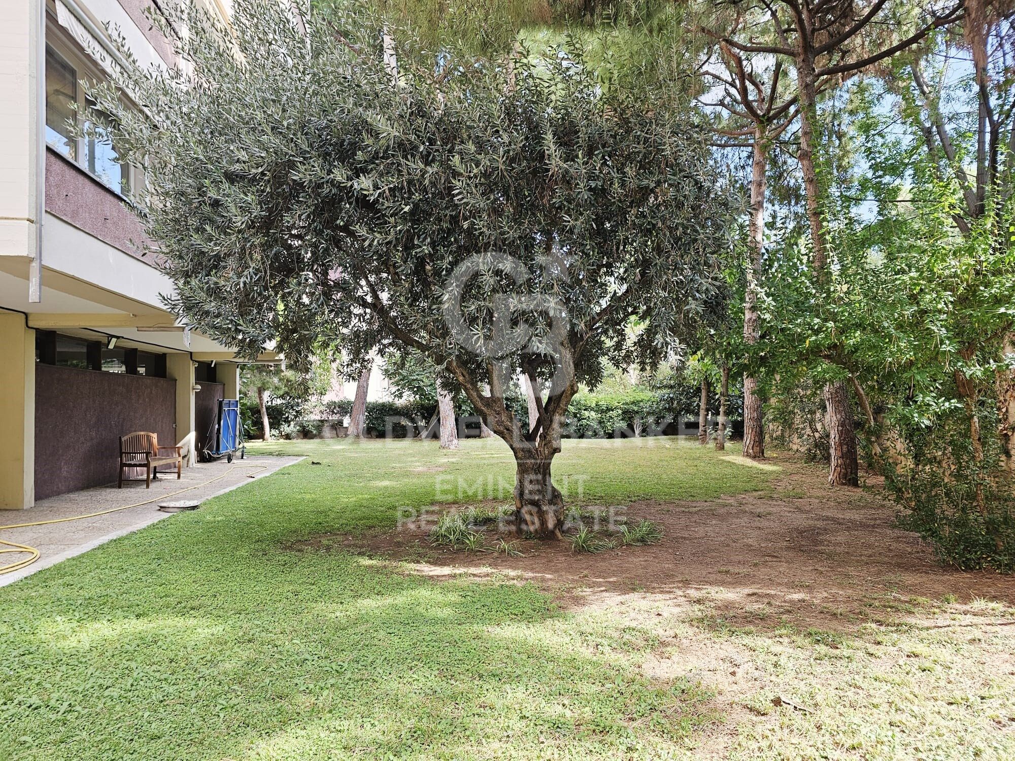 Exclusivo piso reformado a nuevo en venta en el corazón de Pedralbes