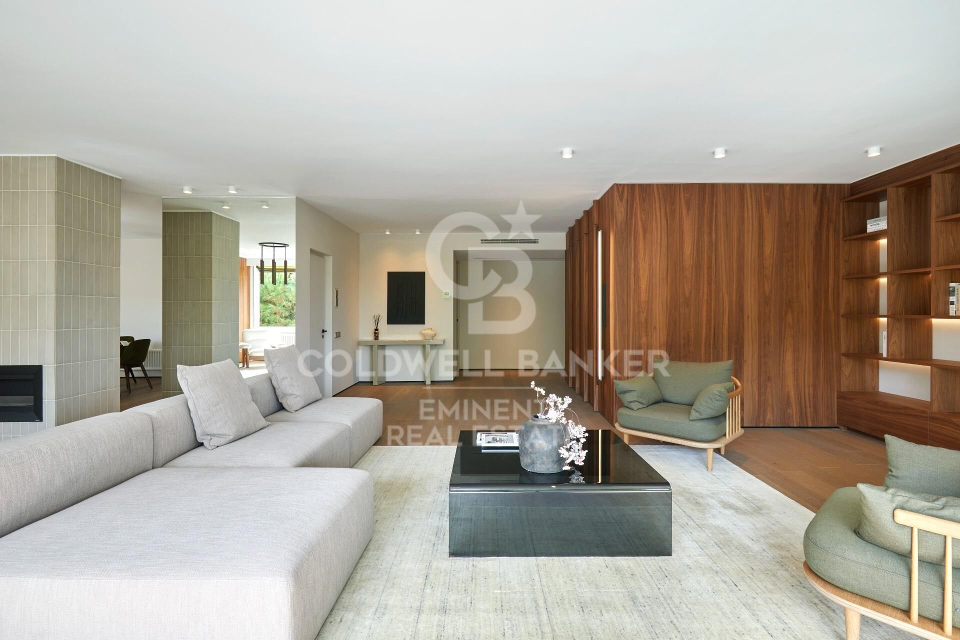 Exclusive renovated property for sale in the heart of Pedralbes!