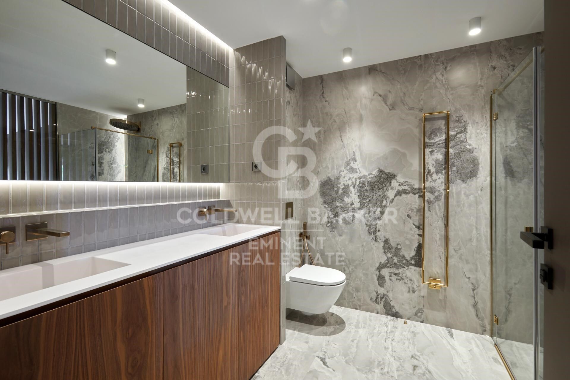 Exclusive renovated property for sale in the heart of Pedralbes!