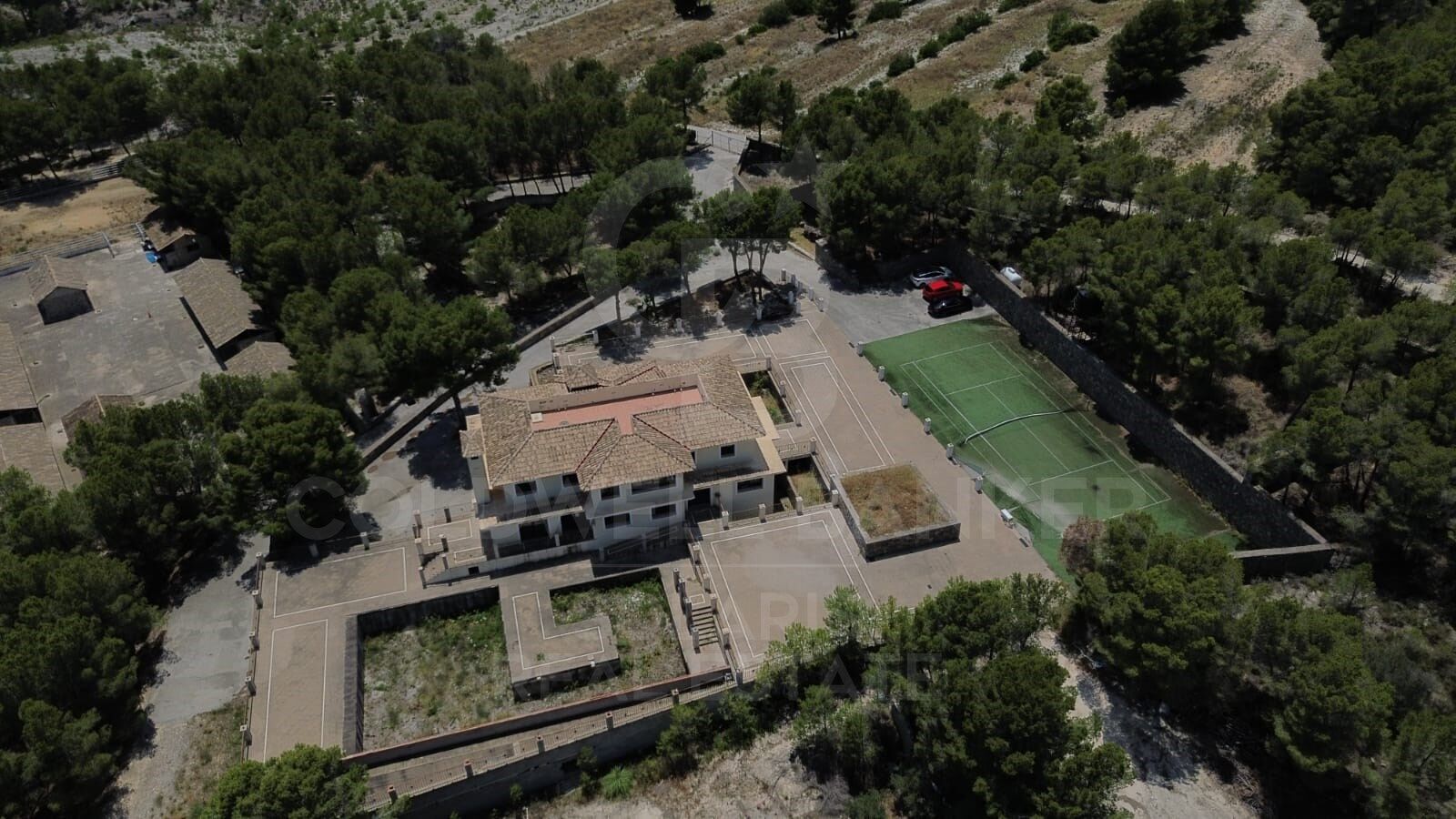 Villa et emplacements équestres à Polop