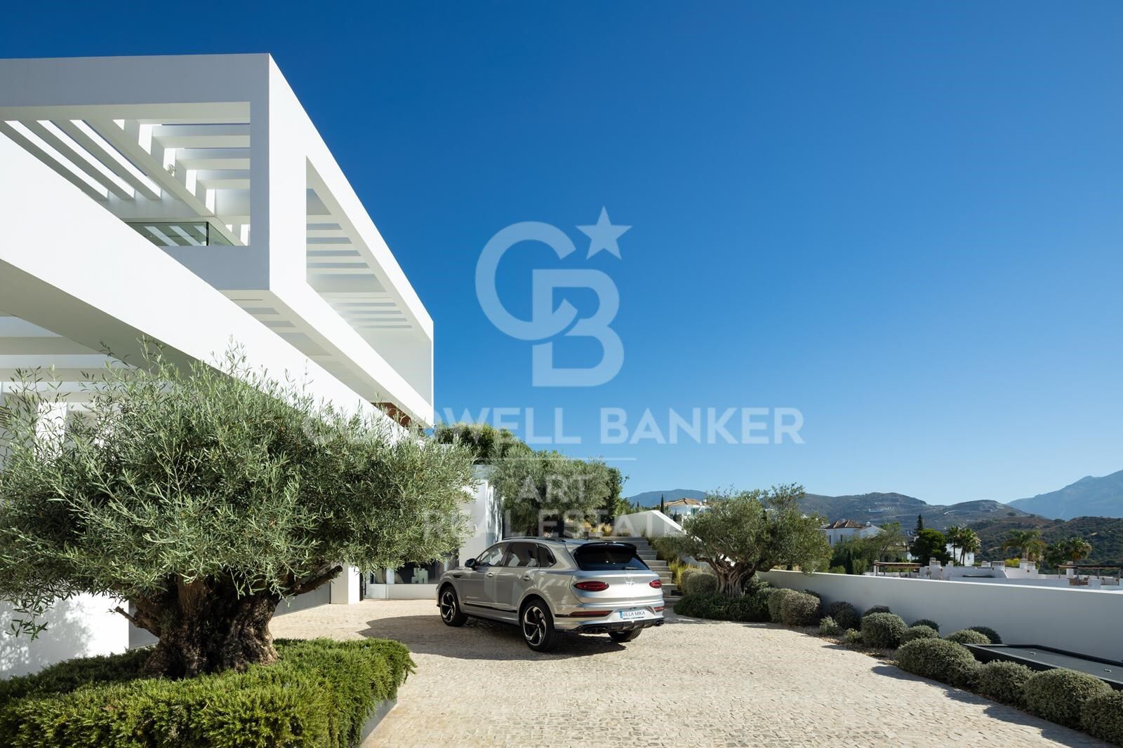 Villa contemporánea con vistas panorámicas al mar en La Quinta, Benahavís