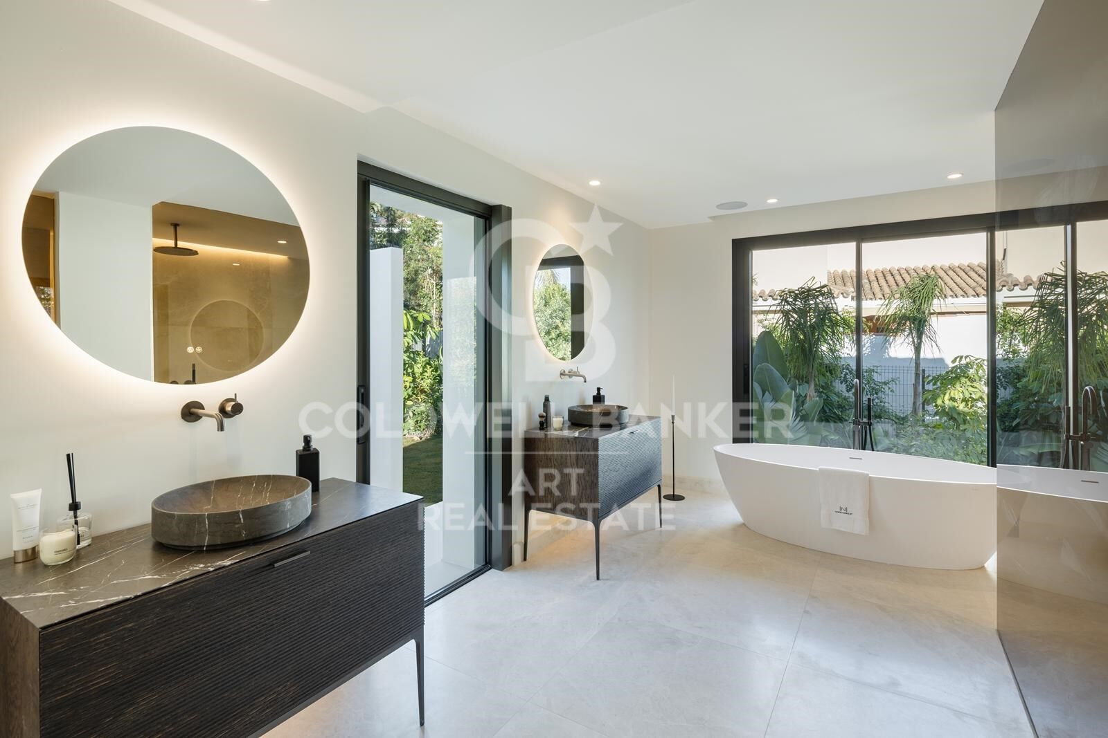 Villa de lujo moderna en la prestigiosa Nueva Andalucía, Las Brisas