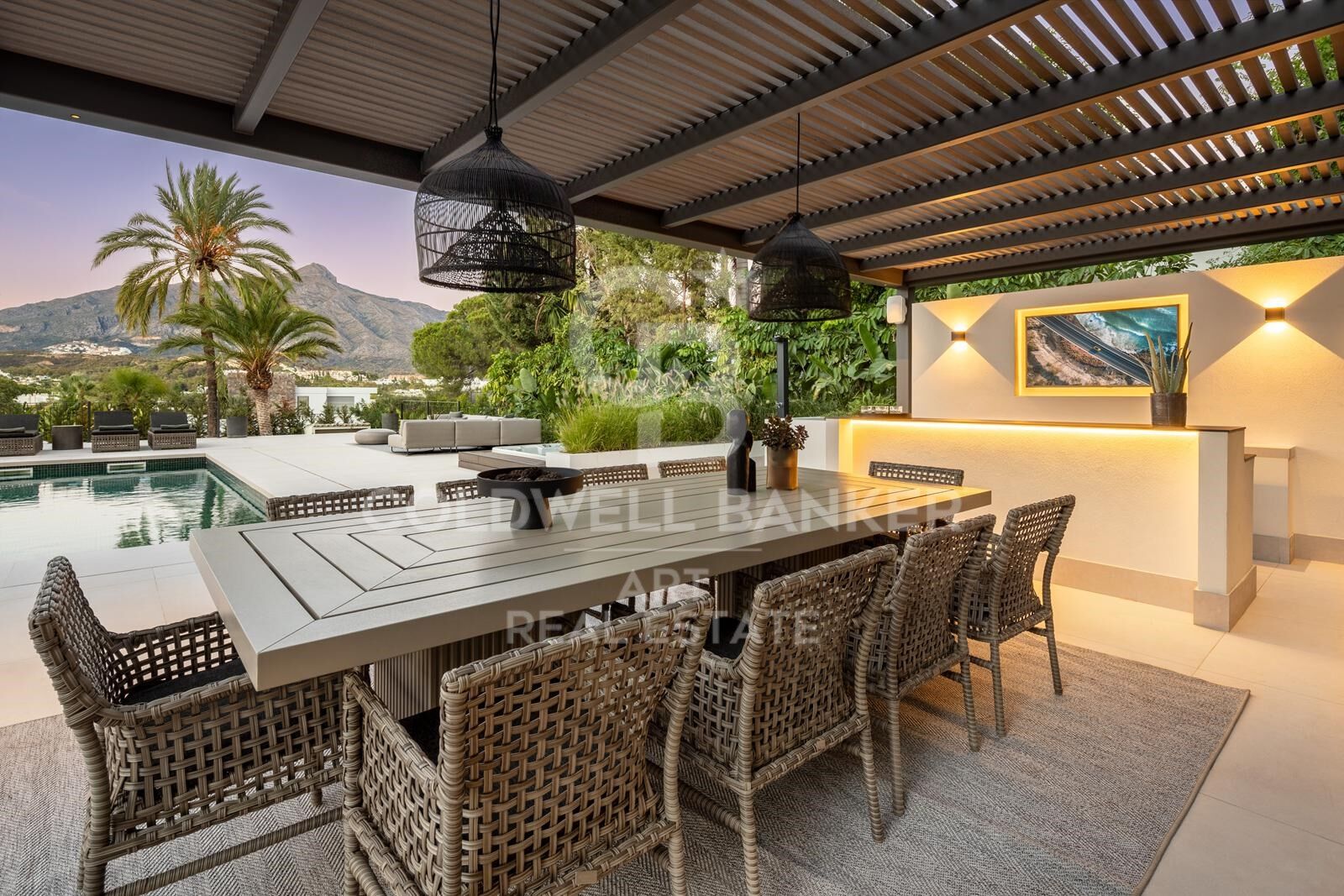 Moderne Luxusvilla in der prestigeträchtigen Gegend Nueva Andalucía, Las Brisas