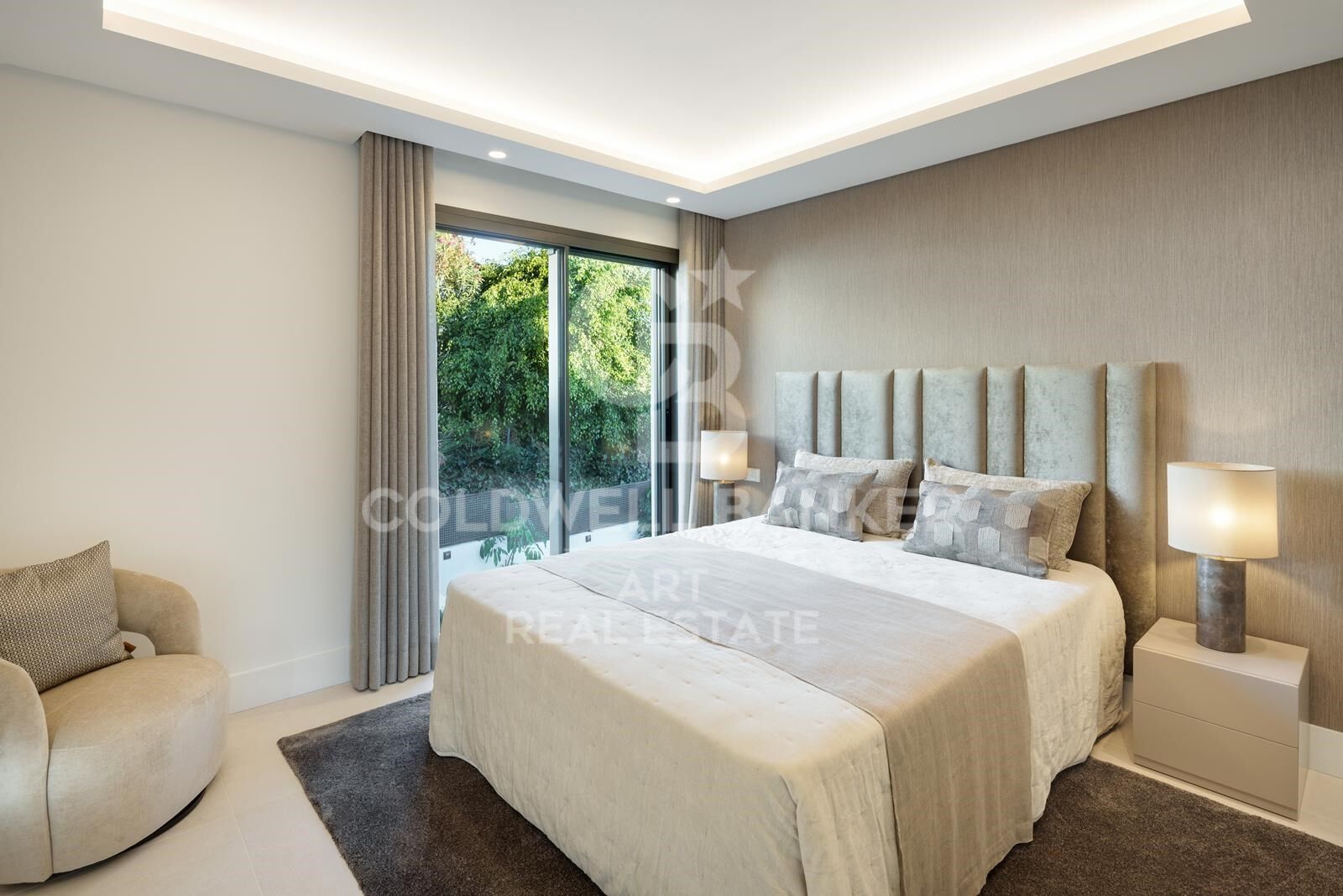 Modern luxury villa in prestigious Nueva Andalucía, Las Brisas