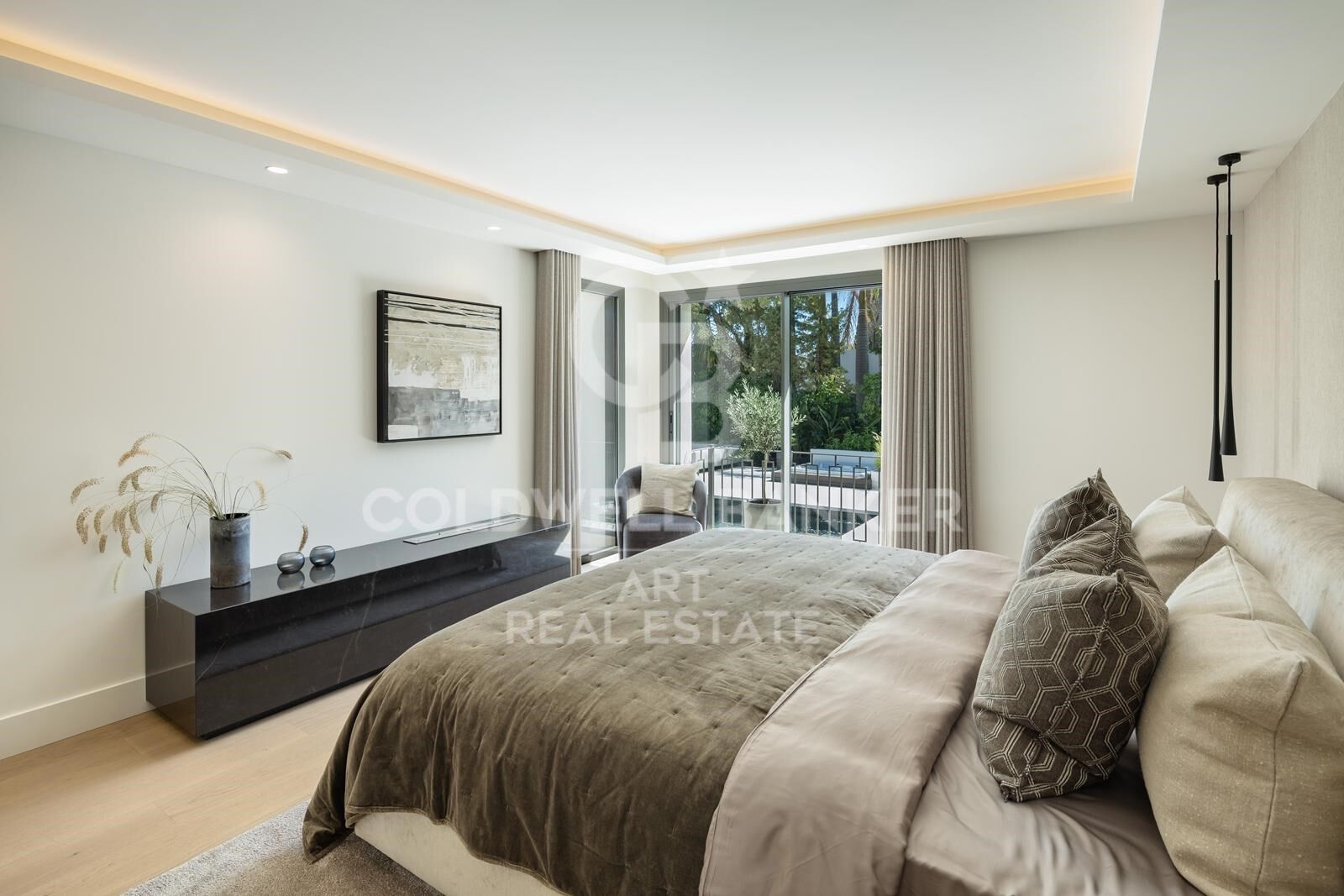Modern luxury villa in prestigious Nueva Andalucía, Las Brisas