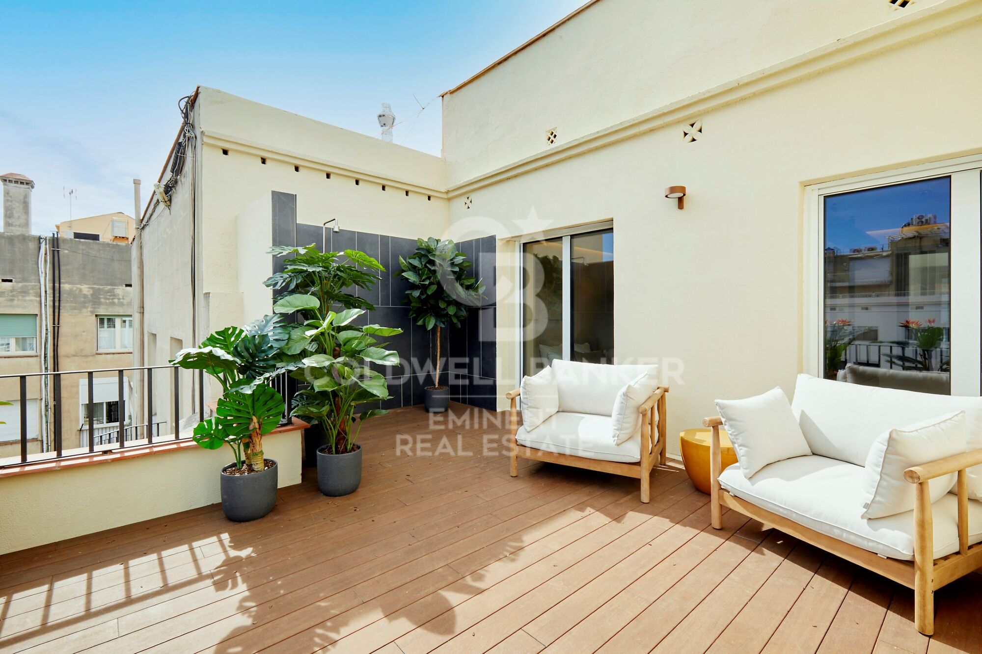 Appartement à vendre situé rue Muntaner, à côté de l'Avenida Diagonal et de la rue Francesc Macià.