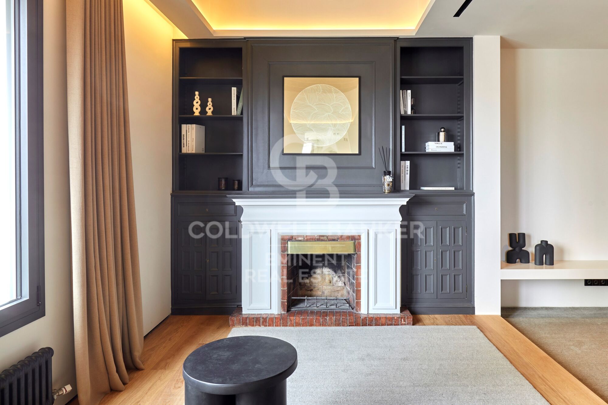 Appartement à vendre situé rue Muntaner, à côté de l'Avenida Diagonal et de la rue Francesc Macià.