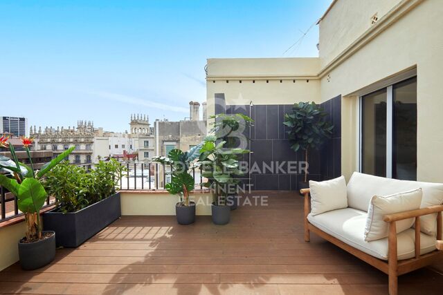 Apartment for sale located on Muntaner Street, next to Avenida Diagonal and Francesc Macià.