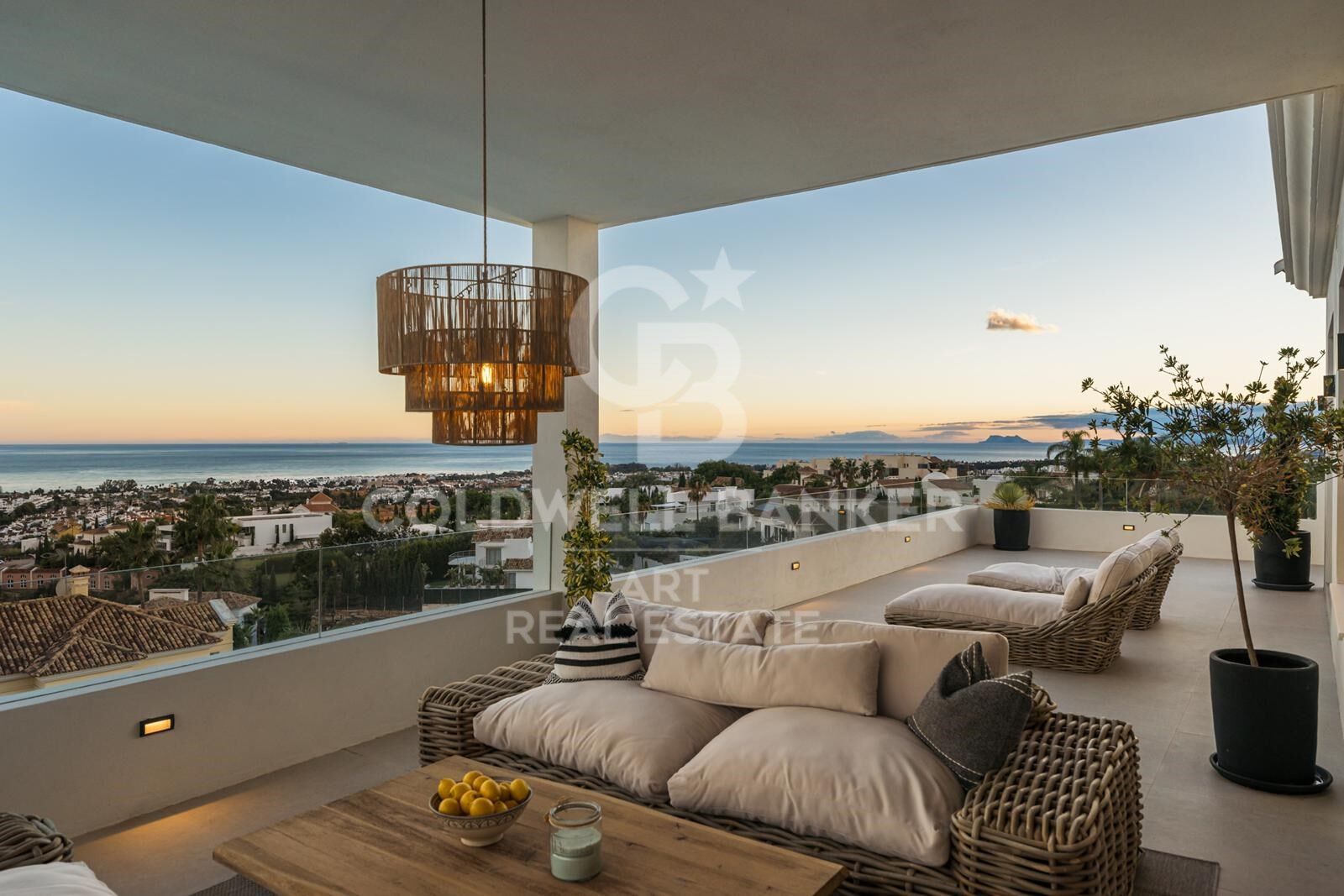 Beeindruckende Villa mit Panoramablick auf das Meer in Los Flamingos, Benahavís