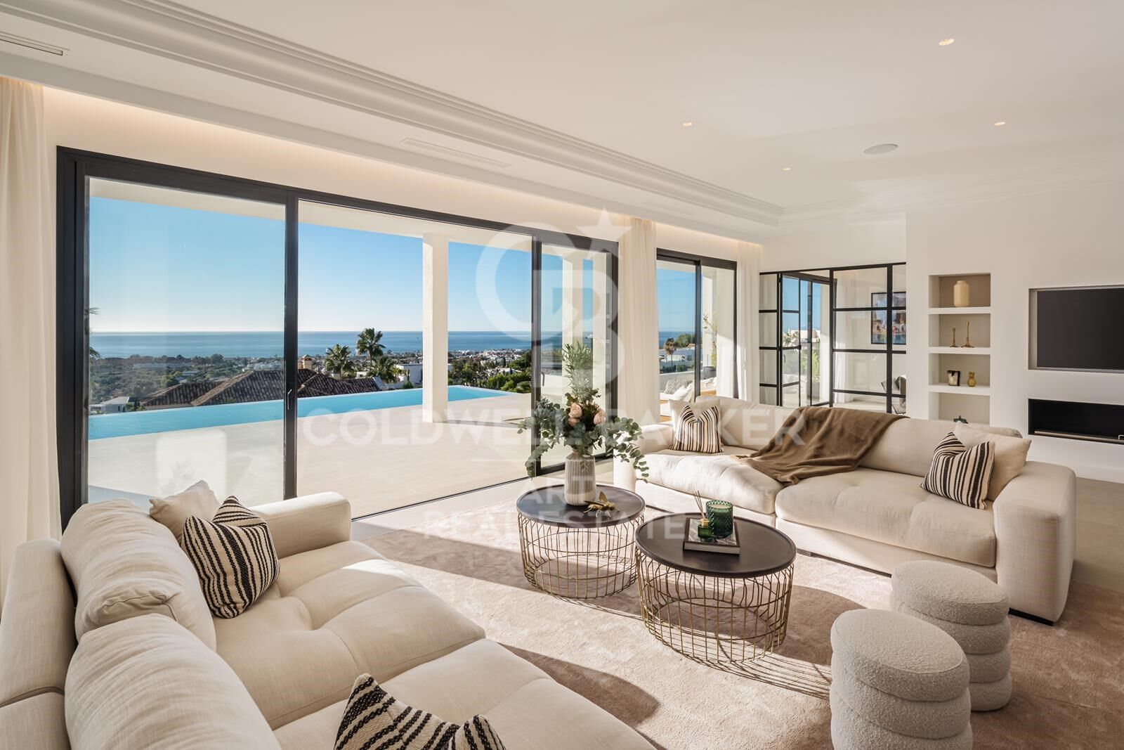 Beeindruckende Villa mit Panoramablick auf das Meer in Los Flamingos, Benahavís