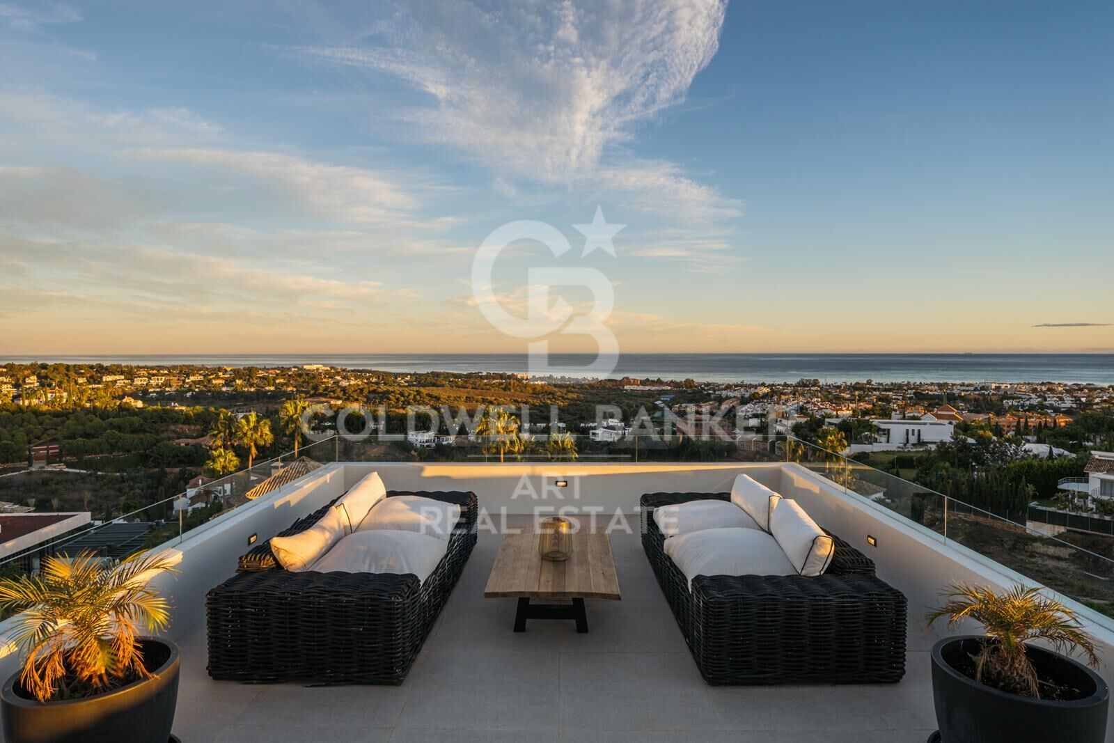 Impresionante villa con vistas panorámicas al mar en Los Flamingos, Benahavís