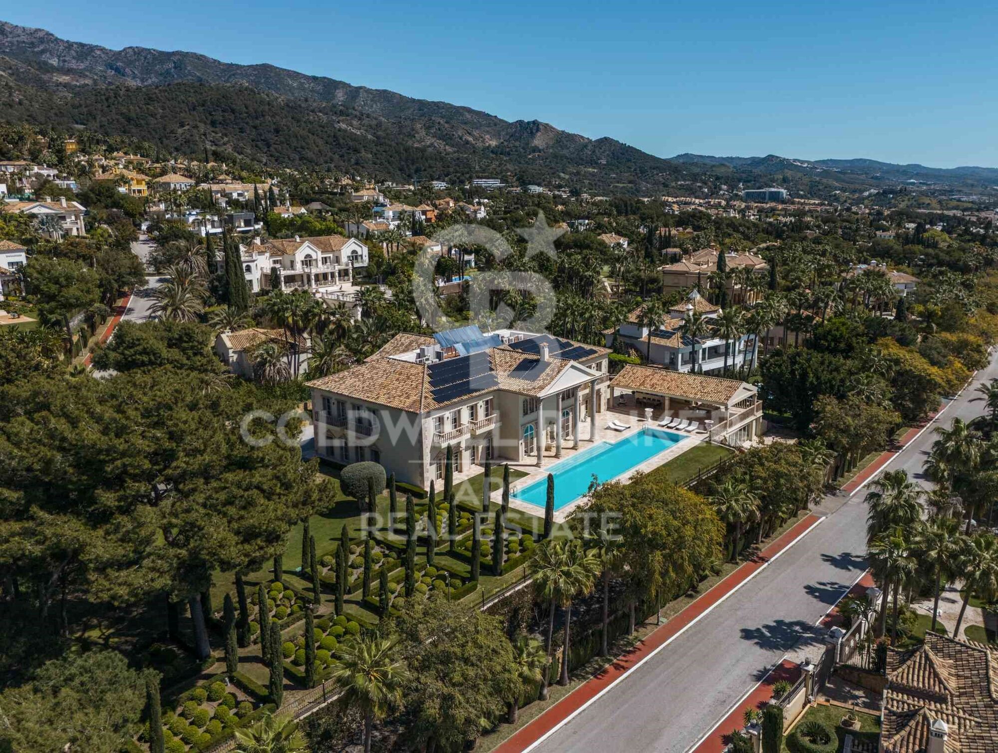 Splendide villa néo-classique avec vue sur mer, Sierra Blanca, Marbella