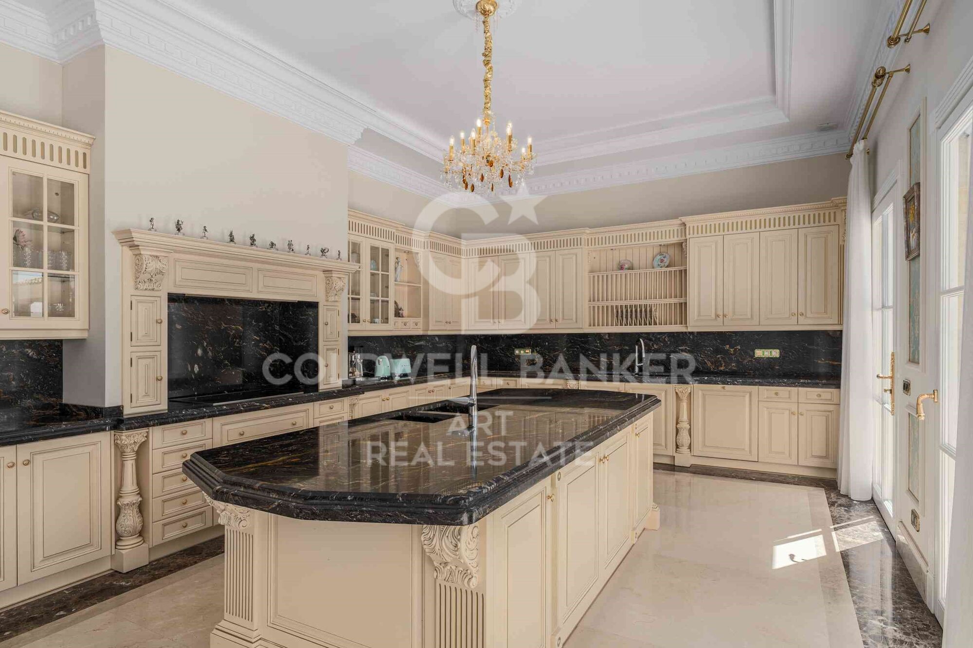 Splendide villa néo-classique avec vue sur mer, Sierra Blanca, Marbella