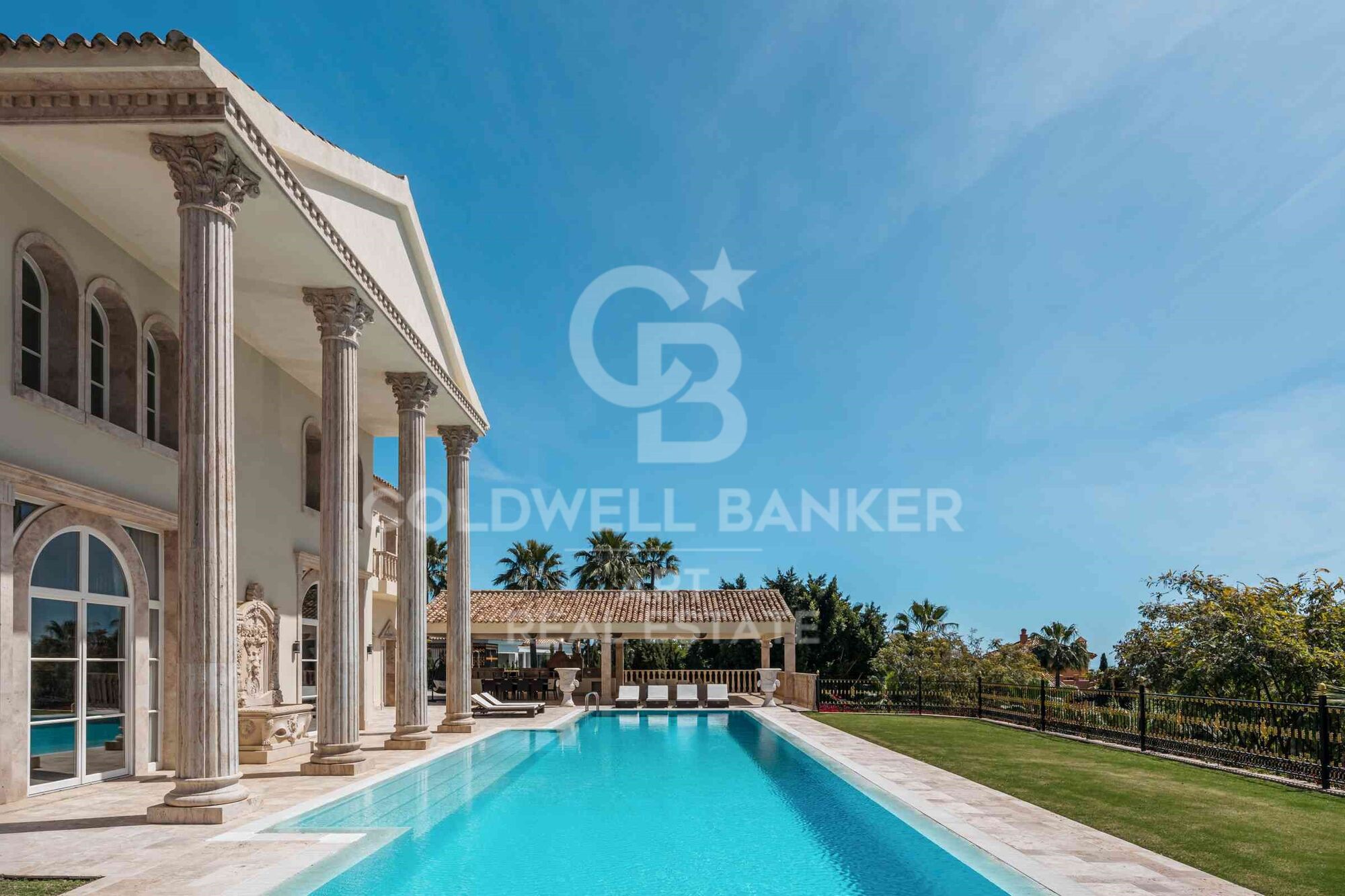 Splendide villa néo-classique avec vue sur mer, Sierra Blanca, Marbella