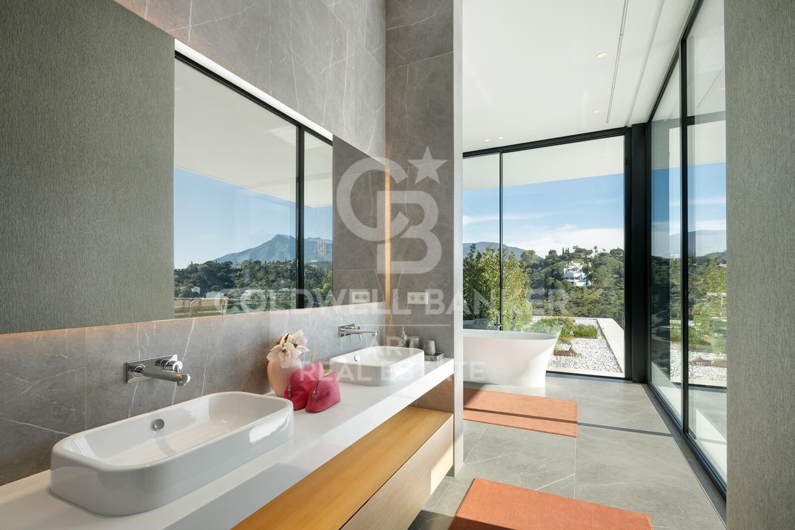 Zeitgenössische Luxusvilla mit Meerblick in El Madroñal, Benahavís