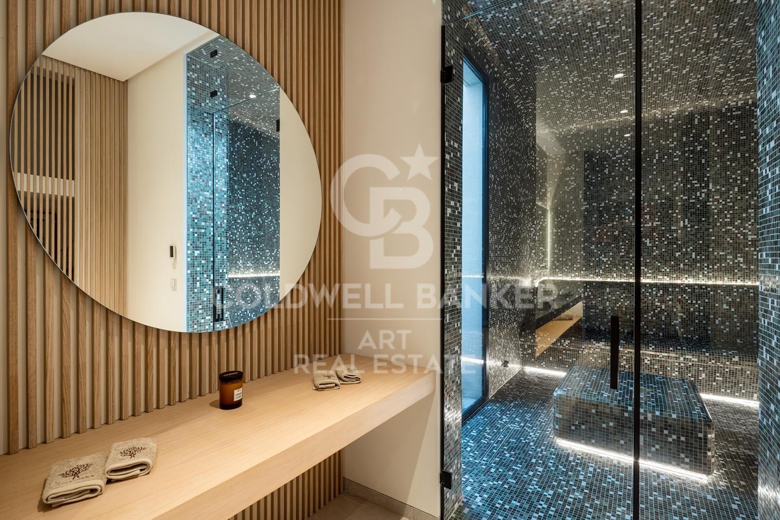 Zeitgenössische Luxusvilla mit Meerblick in El Madroñal, Benahavís