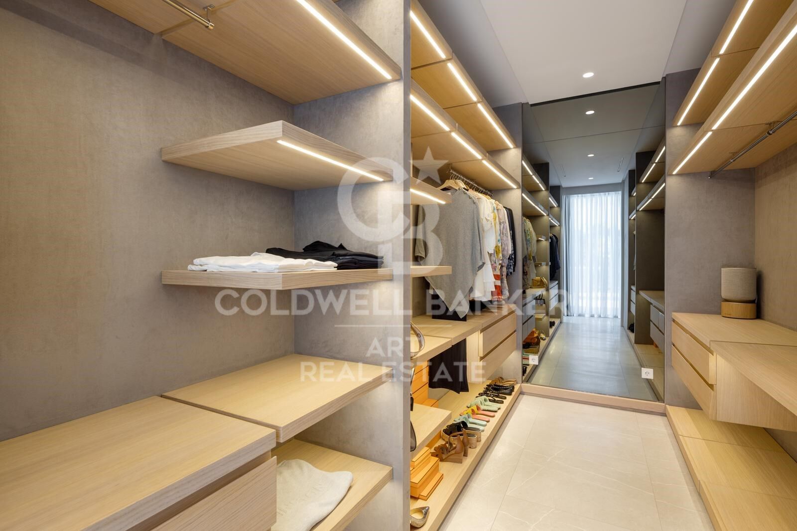 Contemporary luxury villa with Mediterranean views in El Madroñal, Benahavís