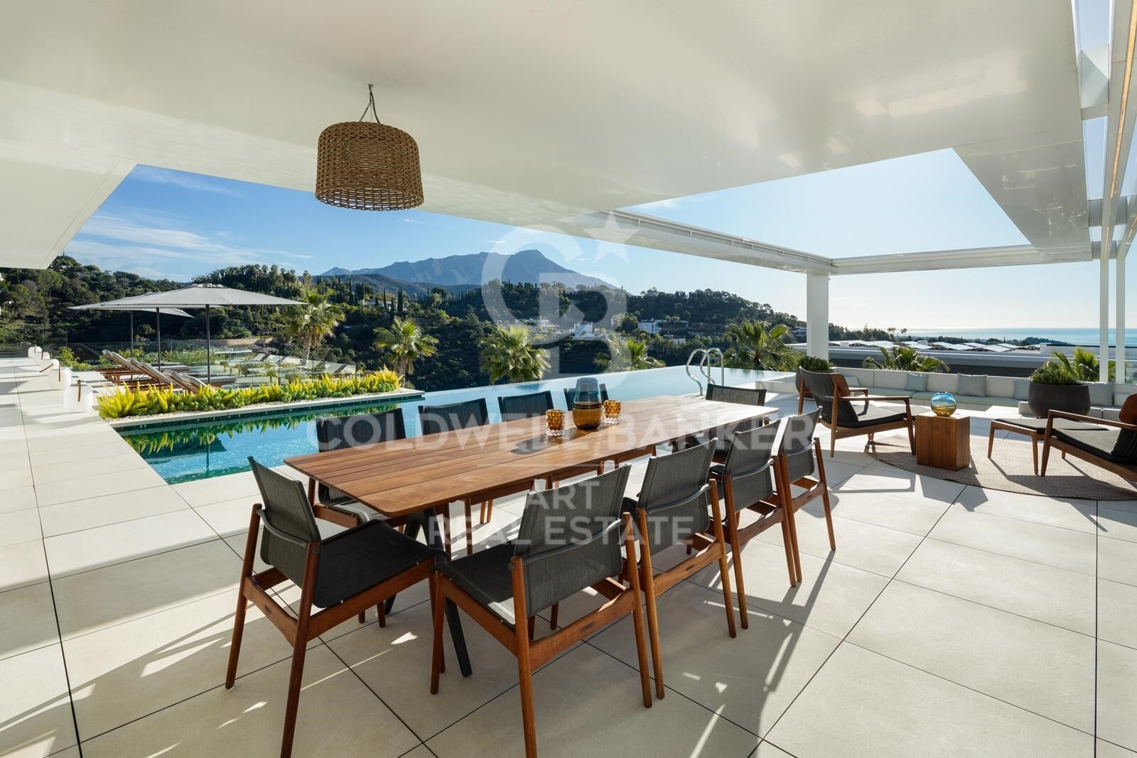 Contemporary luxury villa with Mediterranean views in El Madroñal, Benahavís