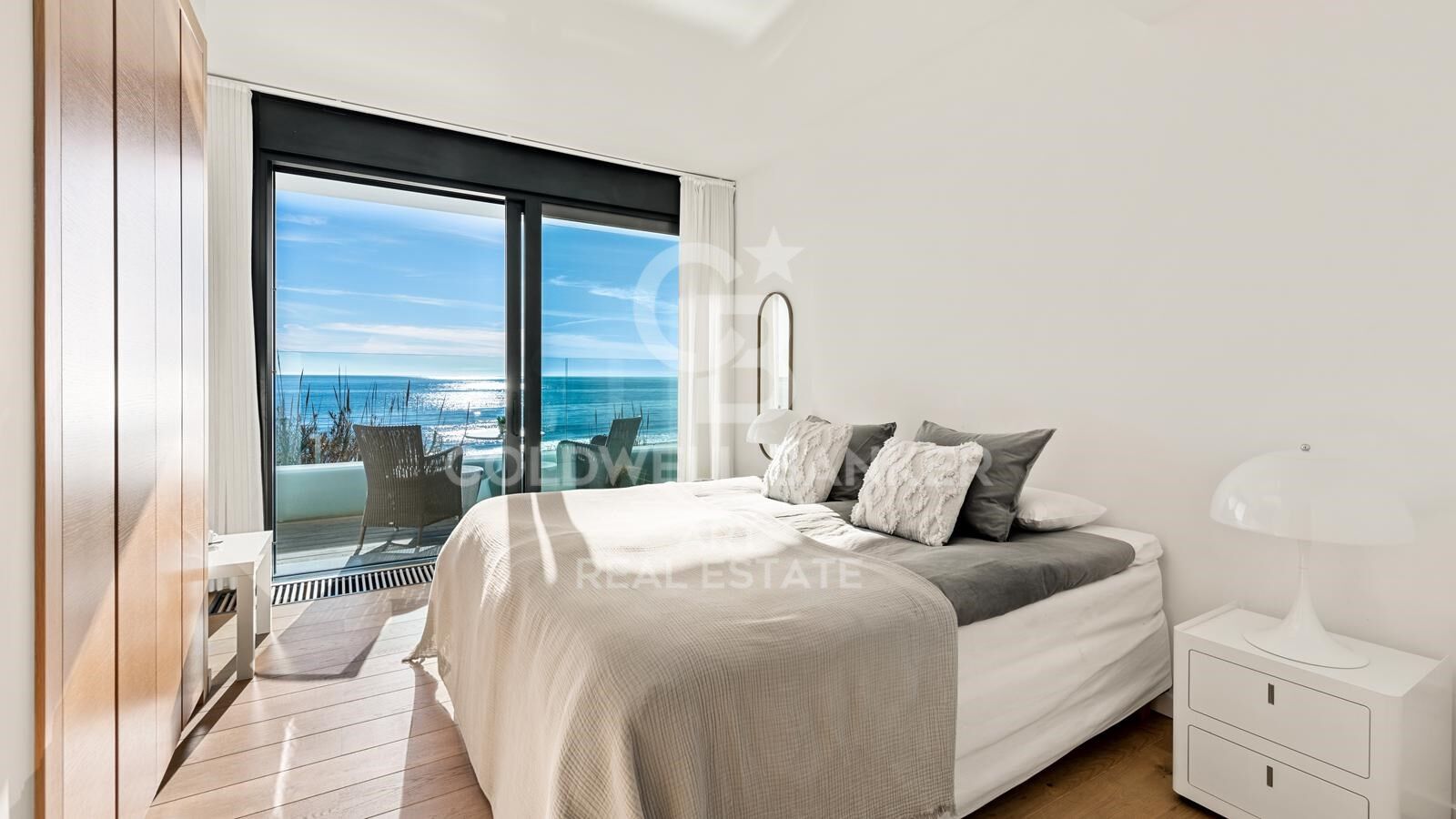 Contemporary beachfront luxury villa in Costabella, Marbella