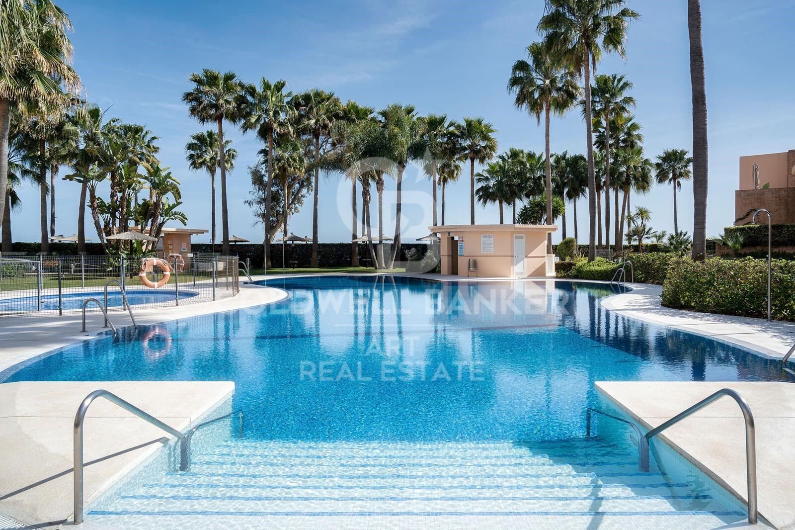 Luxurious duplex penthouse in Bahía de la Plata, Estepona