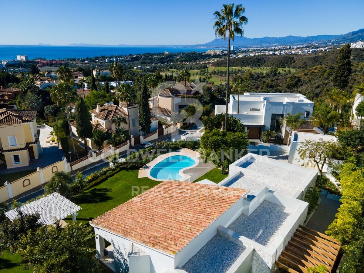 Charming villa with heated pool in El Rosario, Marbella