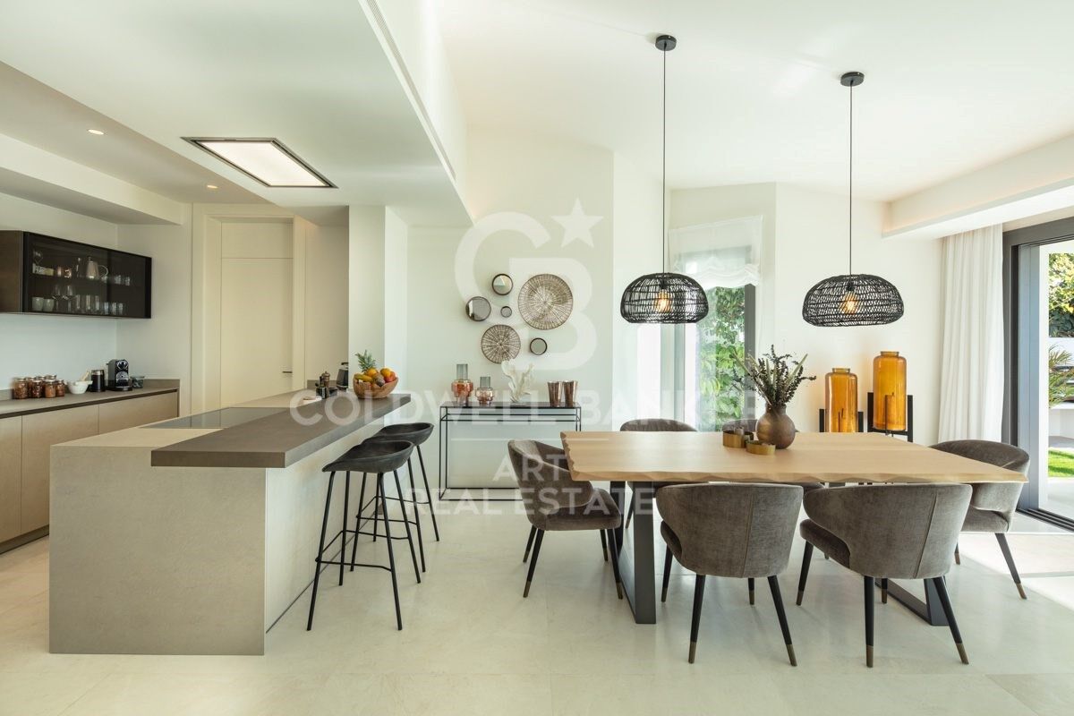 Charming villa with heated pool in El Rosario, Marbella