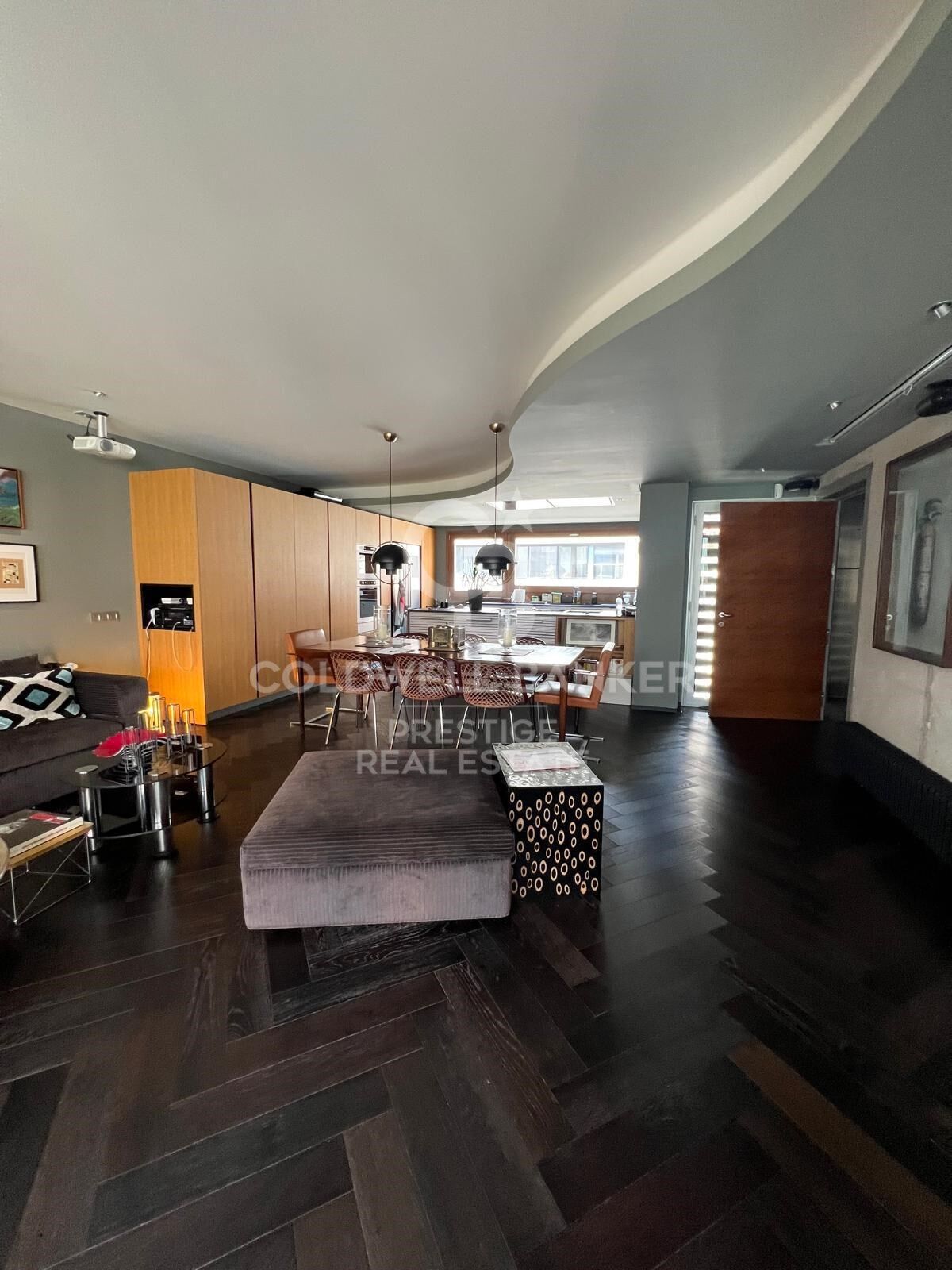 Elegante casa moderna con 5 plantas y terraza en el Putxet