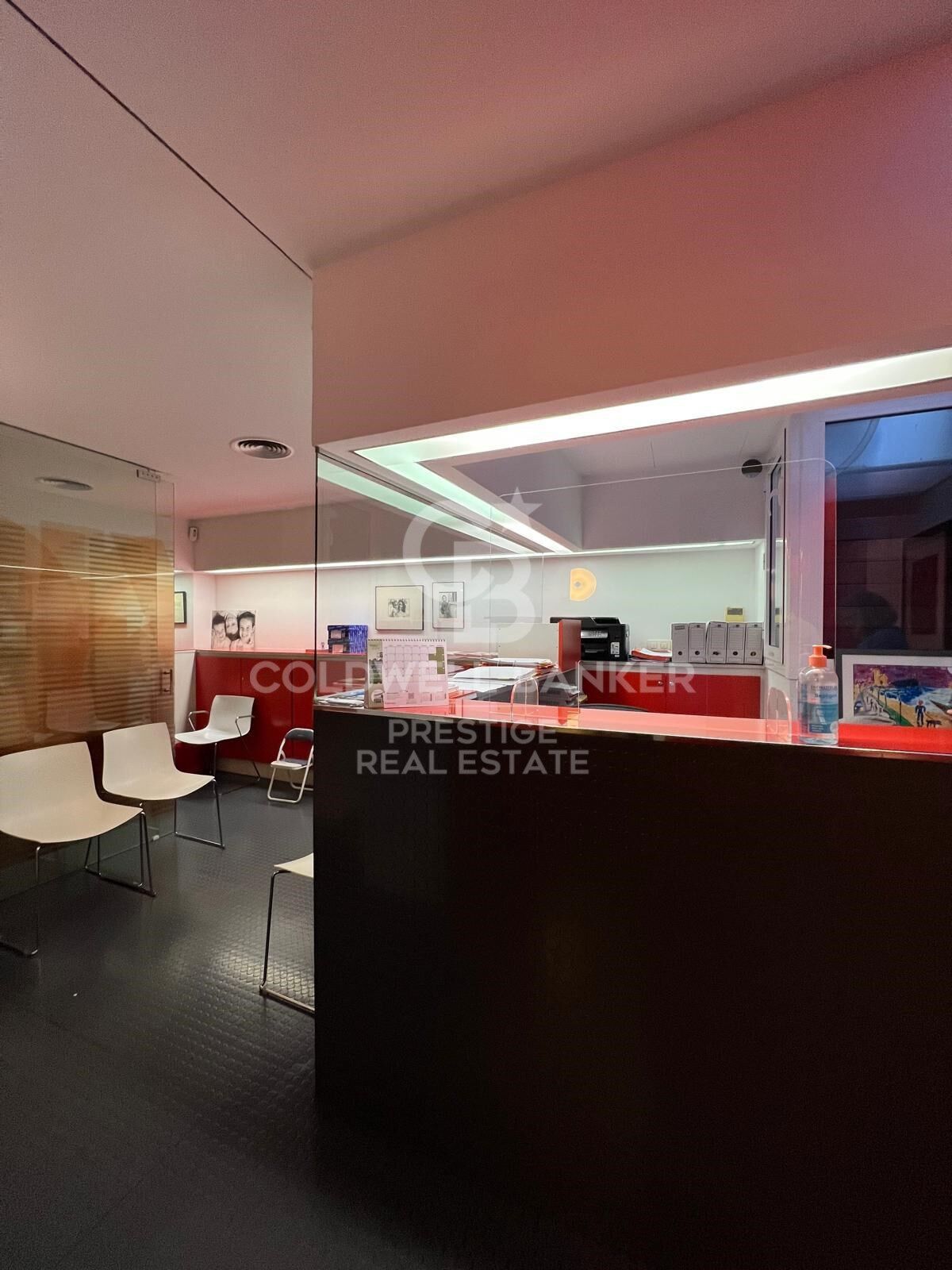 Elegante casa moderna con 5 plantas y terraza en el Putxet
