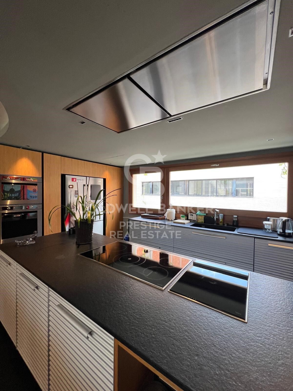 Elegante casa moderna con 5 plantas y terraza en el Putxet