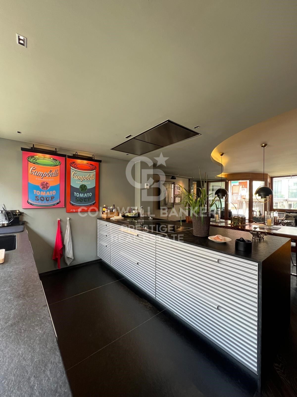 Elegante casa moderna con 5 plantas y terraza en el Putxet
