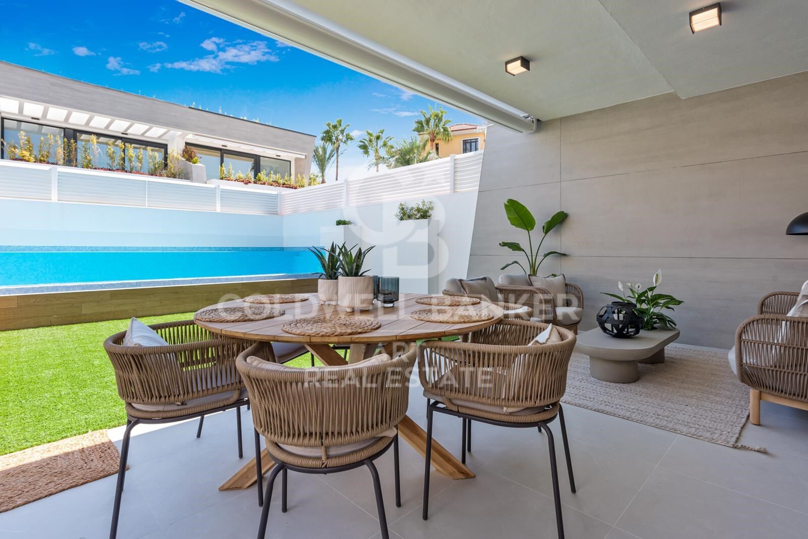 Luxury Townhouse Near the Sea in Banus Bay Residences, Puerto Banús, Marbella