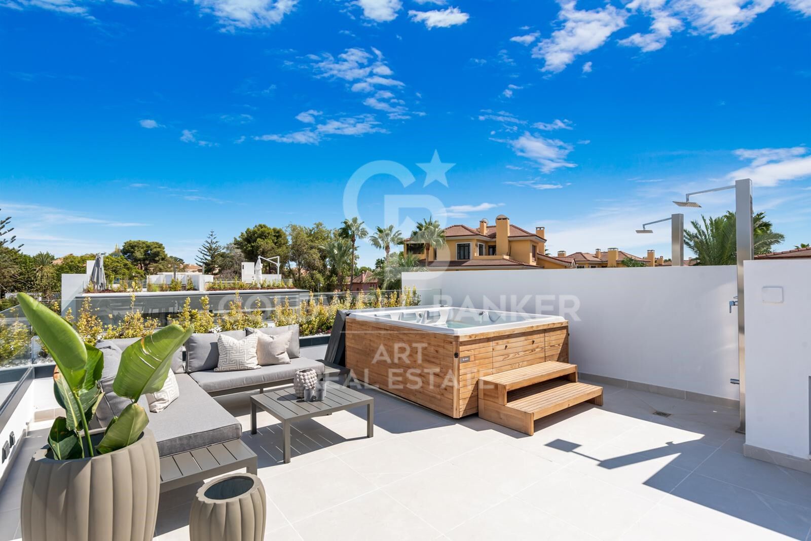 Luxury Townhouse Near the Sea in Banus Bay Residences, Puerto Banús, Marbella