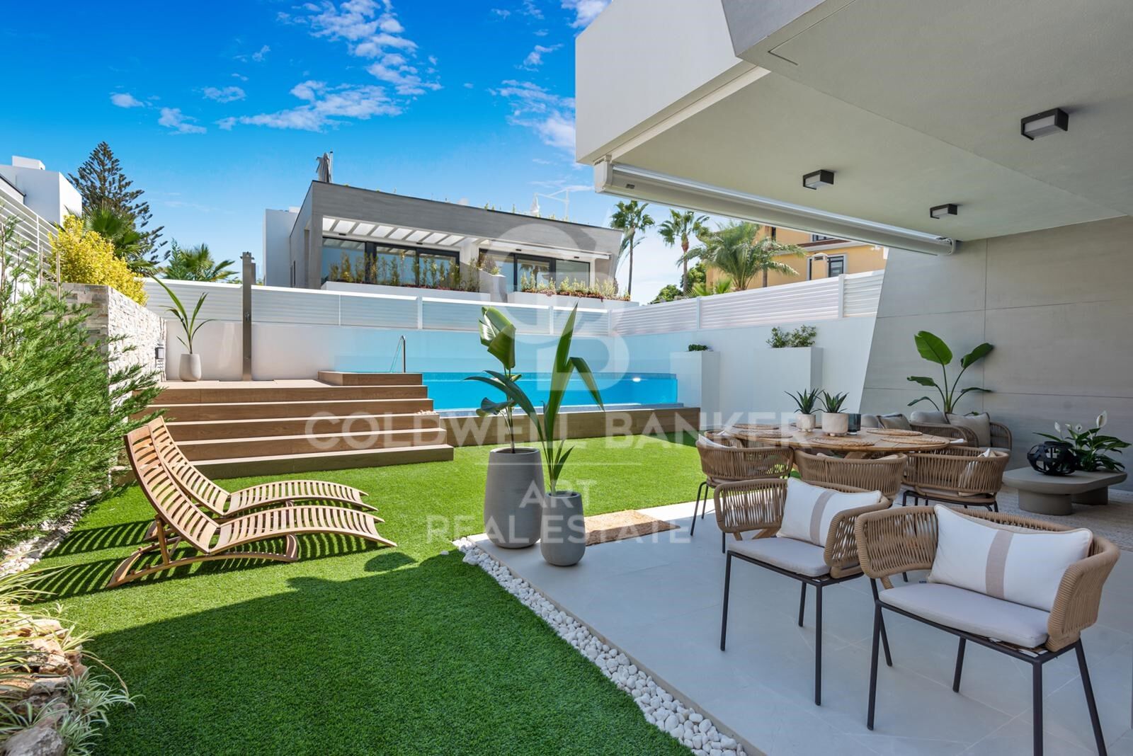 Luxury Townhouse Near the Sea in Banus Bay Residences, Puerto Banús, Marbella