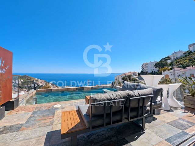 Brand new villa with sea view in Canyelles, the most sought-after area of Roses