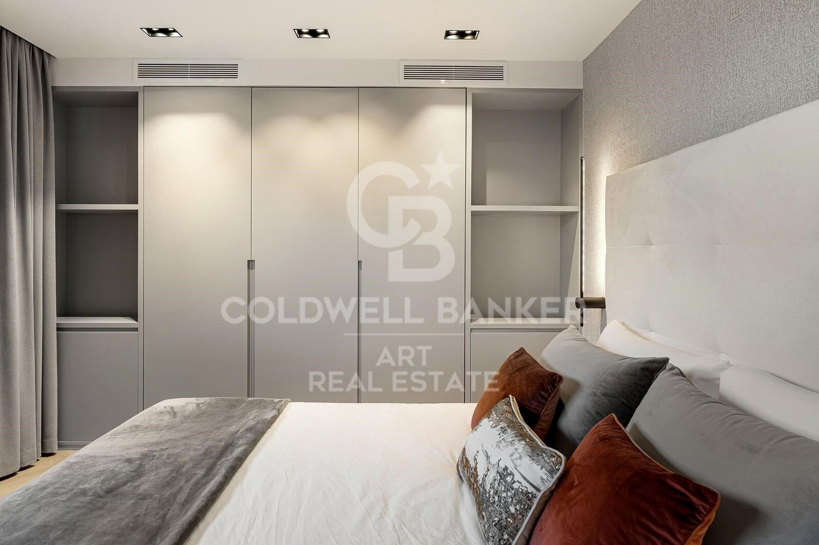 Elegant and luxurious townhouse with Scandinavian design on the Golden Mile, Marbella