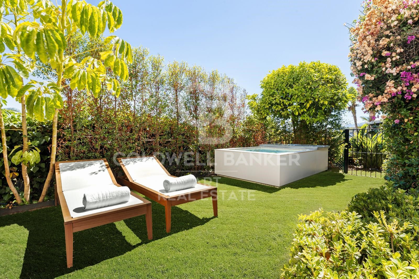Elegant and luxurious townhouse with Scandinavian design on the Golden Mile, Marbella