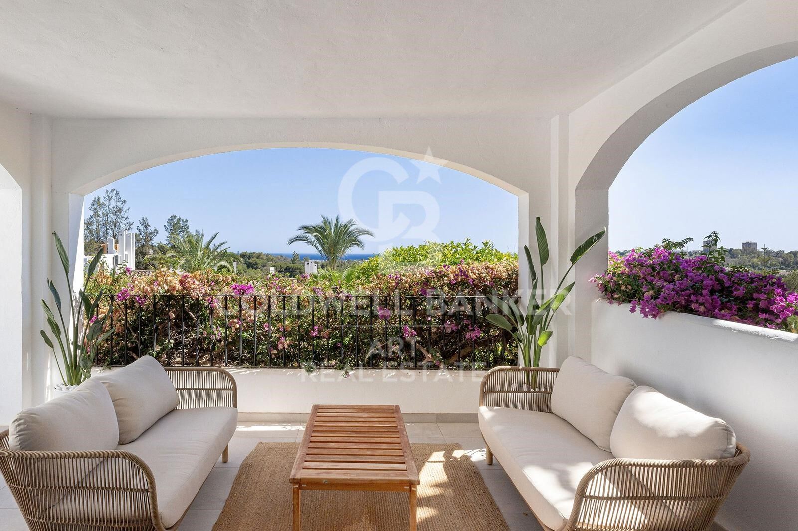 Elegant and luxurious townhouse with Scandinavian design on the Golden Mile, Marbella