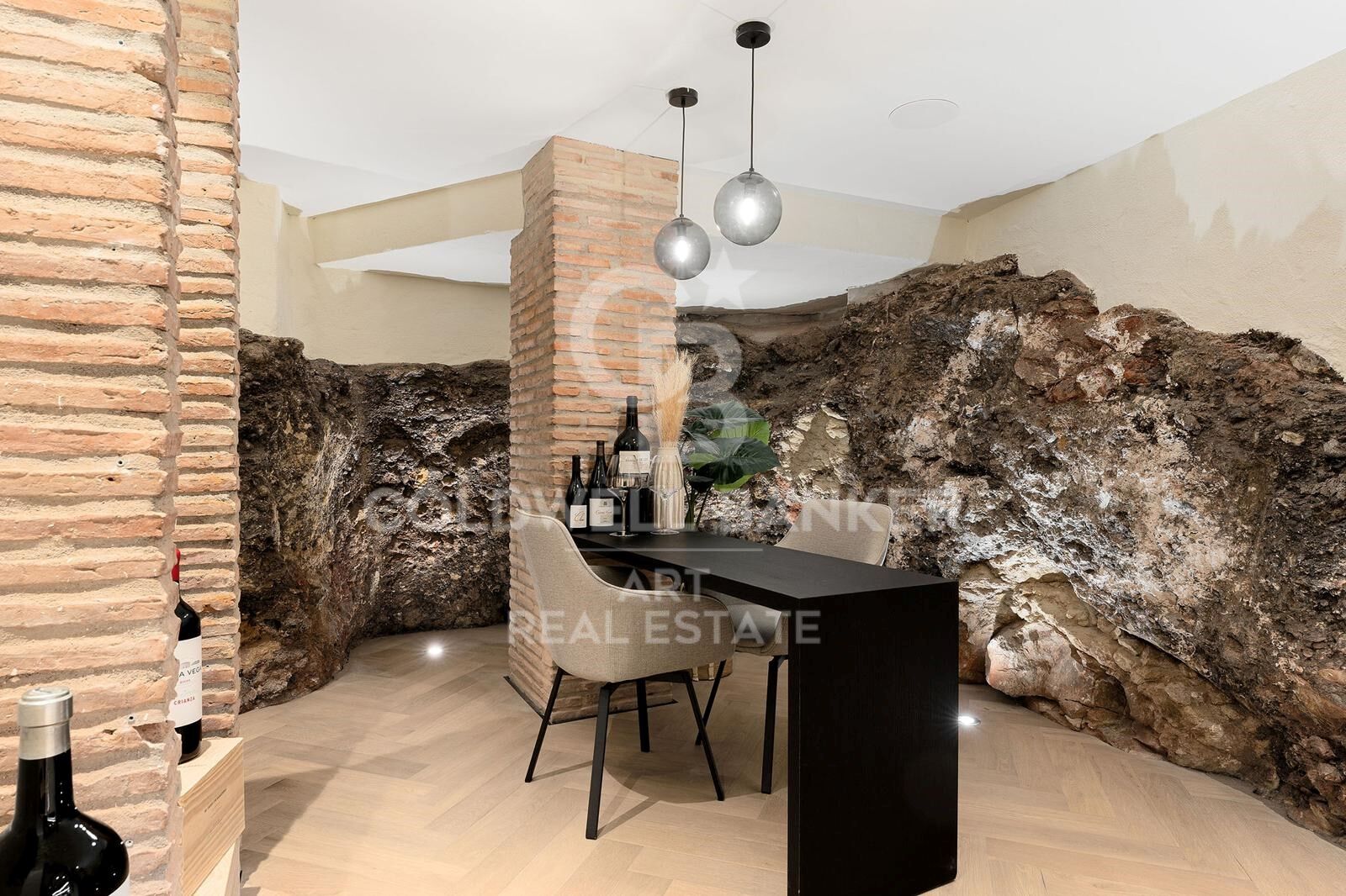 Elegant and luxurious townhouse with Scandinavian design on the Golden Mile, Marbella