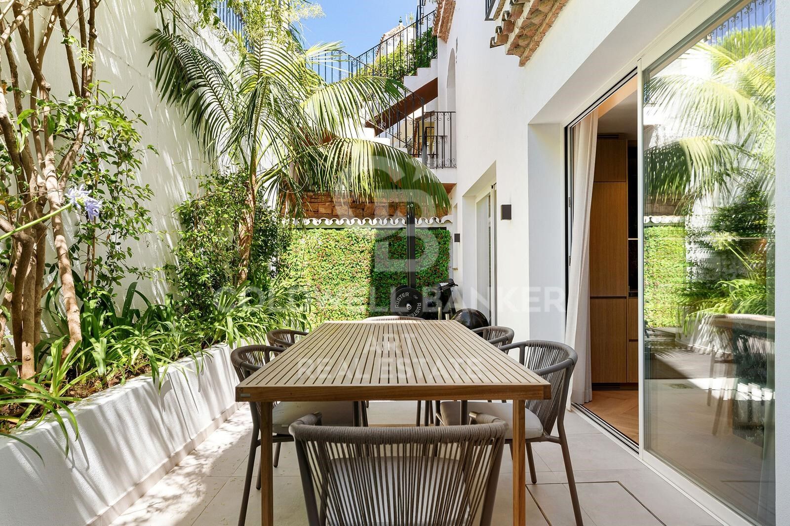 Elegant and luxurious townhouse with Scandinavian design on the Golden Mile, Marbella
