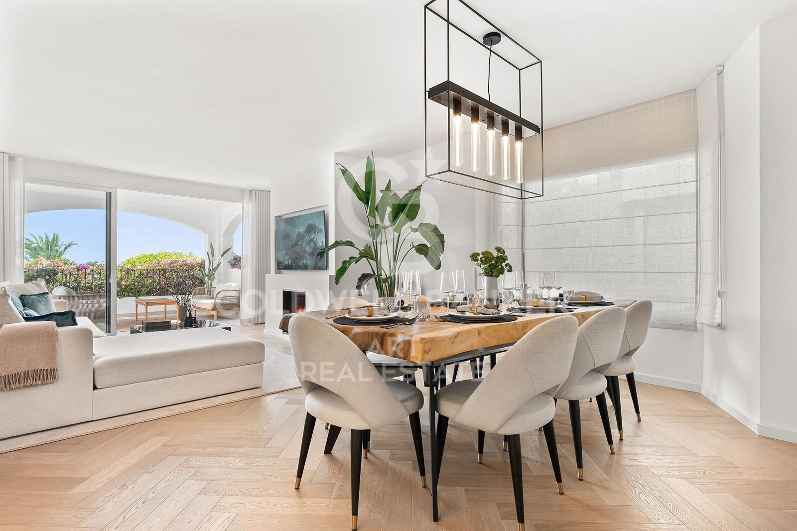 Elegant and luxurious townhouse with Scandinavian design on the Golden Mile, Marbella