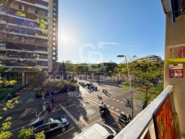 Flat 4 Bedrooms Sale Barcelona