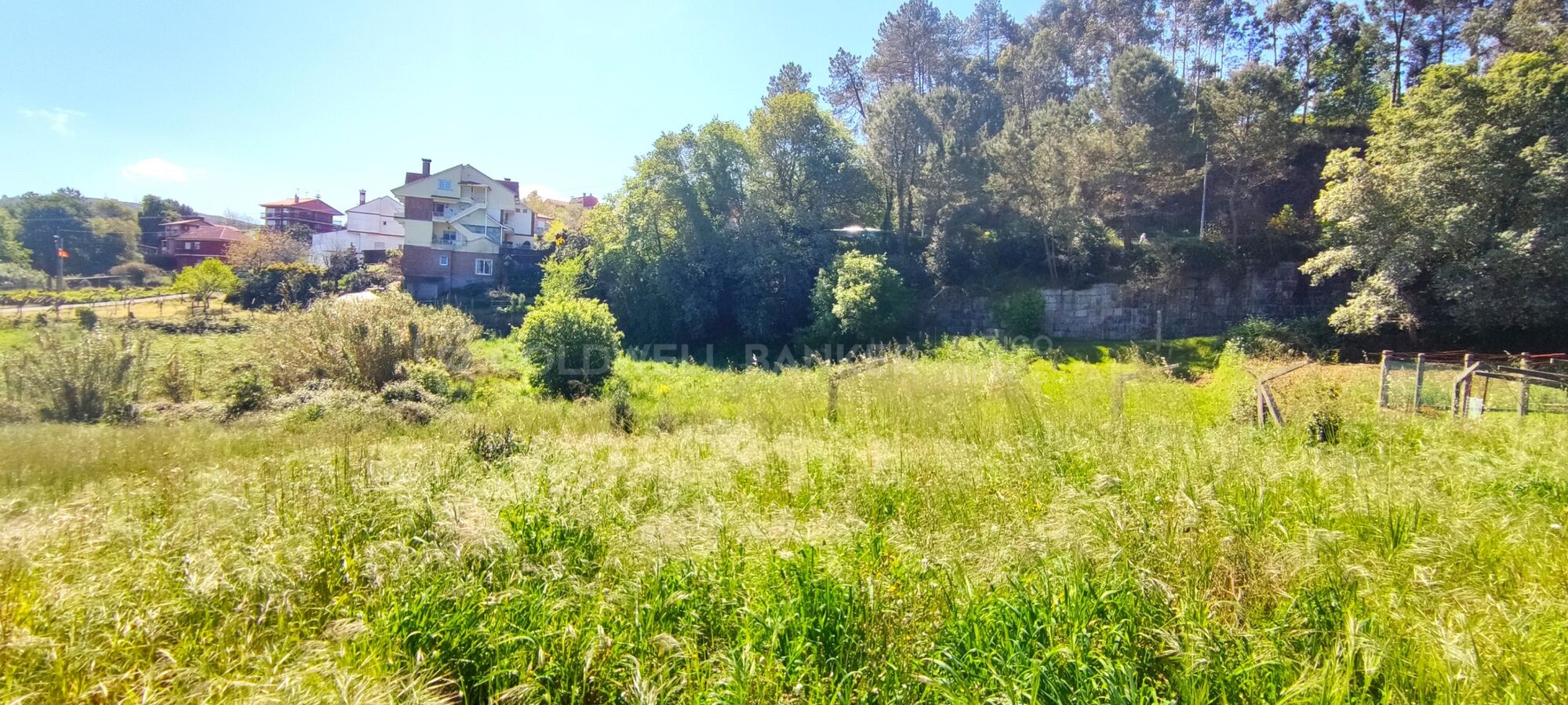 Finca urbana con licencia activa | Oportunidad inmediata de desarrollo residencial en Vigo