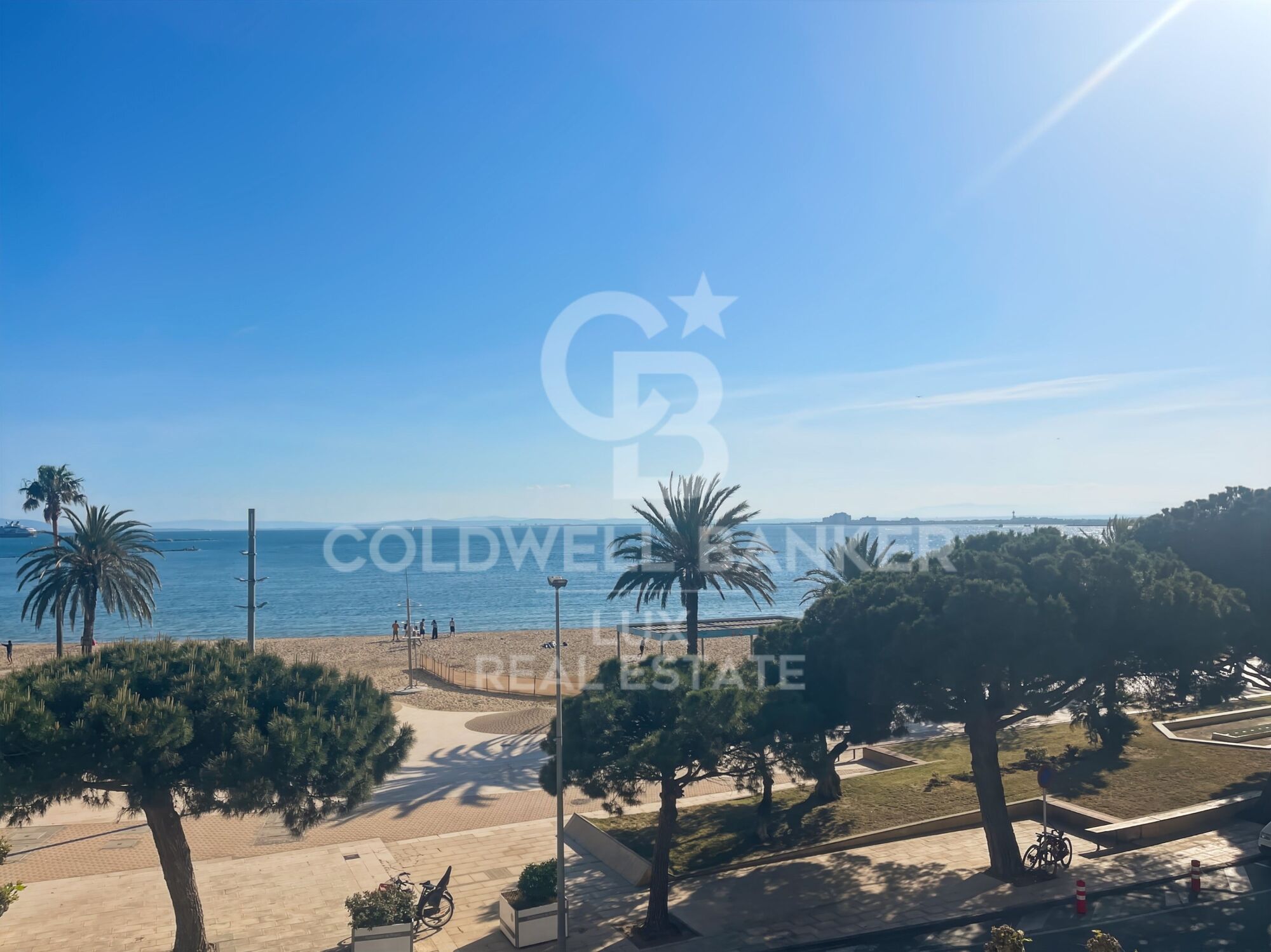 Appartement en première ligne de mer à Roses, avec terrasse et parking