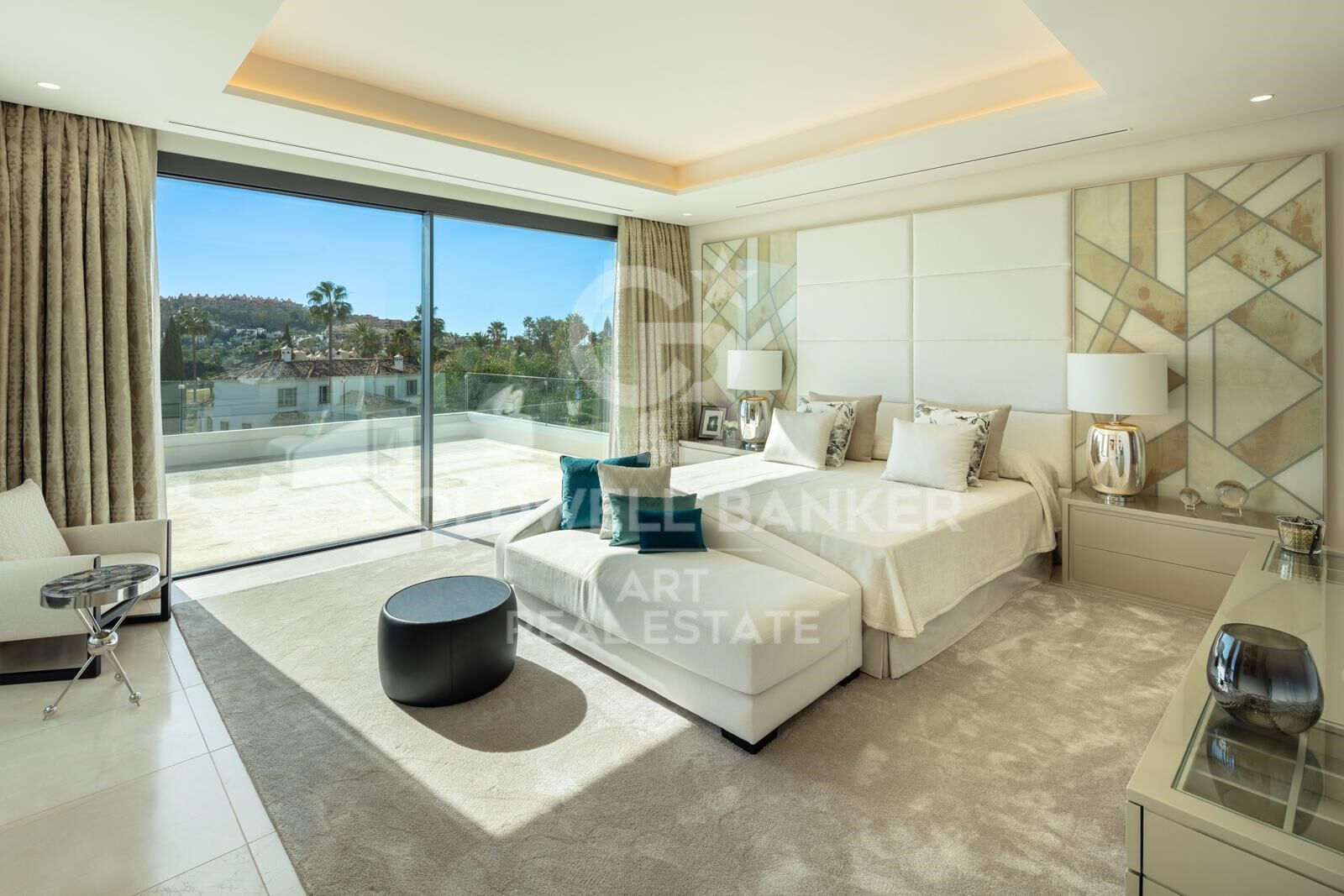 A signature villa of contemporary elegance in La Cerquilla, Nueva Andalucía Golf Valley