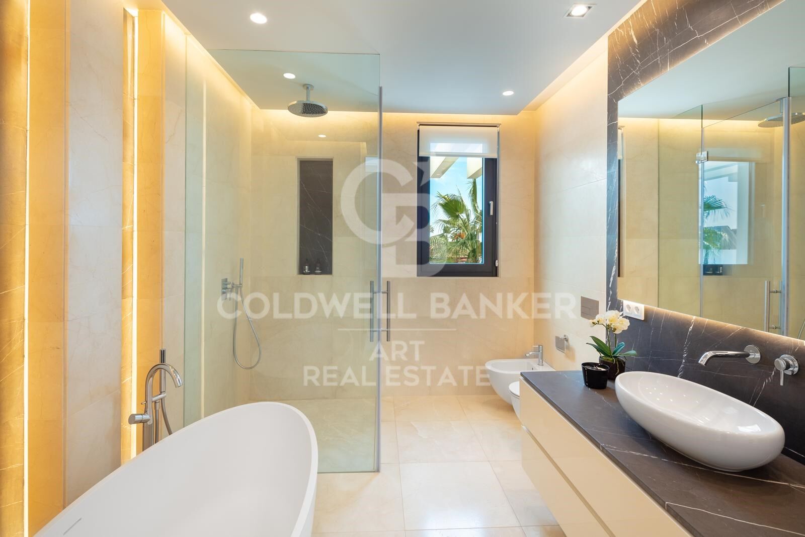 A signature villa of contemporary elegance in La Cerquilla, Nueva Andalucía Golf Valley